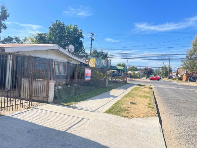 SE VENDE CASA EN SECTOR COMERCIAL TEMUCO  (66047)