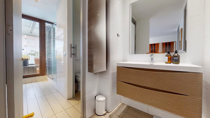 DEPARTAMENTO ULTIMO PISO (65999)