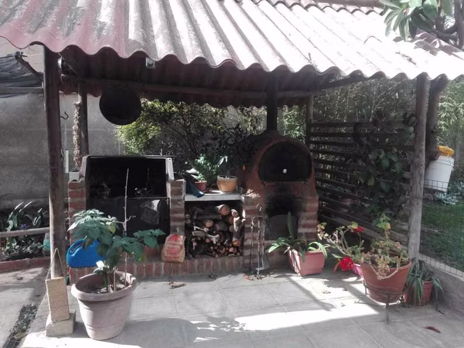 AMPLIA CASA CON PISCINA, CENTRO QUILPUE (66550)