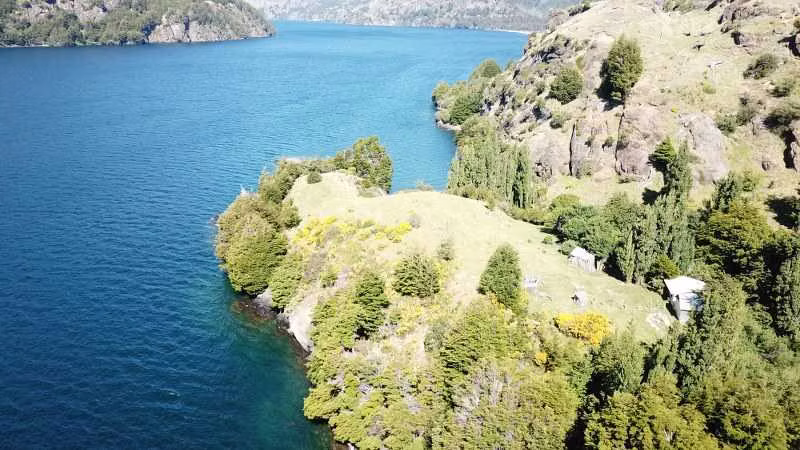 46 hectáreas orilla lago Elizalde (66809)