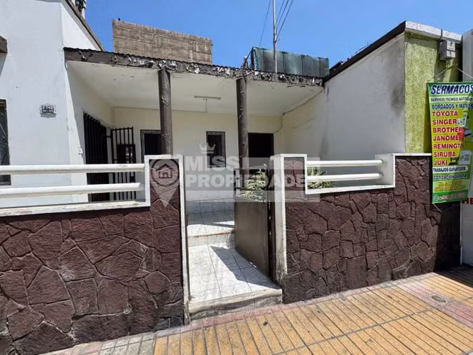 VENDEN DOS CASAS - SECTOR CENTRO, ANTOFAGASTA