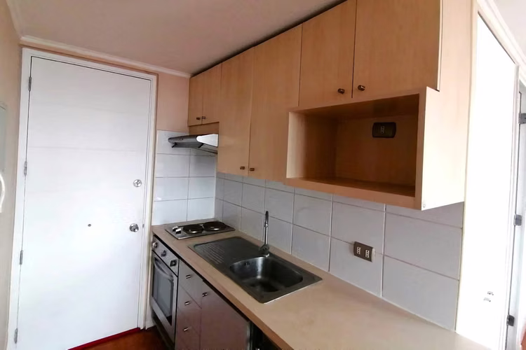 NUEVO PRECIO!!DEPTO ESTUDIO A PASOS DEL METRO (67303)