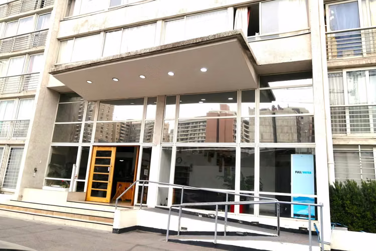NUEVO PRECIO!!DEPTO ESTUDIO A PASOS DEL METRO (67303)