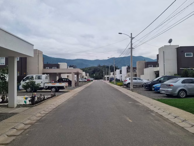 Gran casa en condominio la Gruta de Limache (67288)