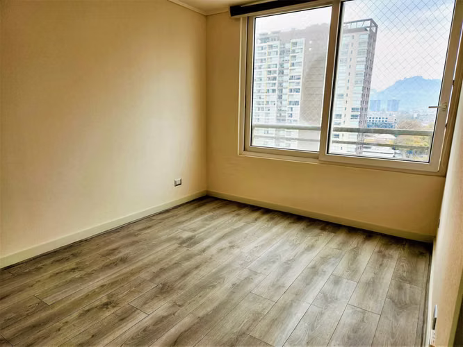 Vendo Depto 2D/2B/E/B Metro Irarrázaval  (67704)