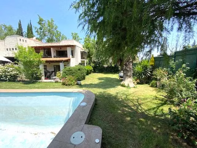 Preciosa casa cercana a Mayflower school (68624)