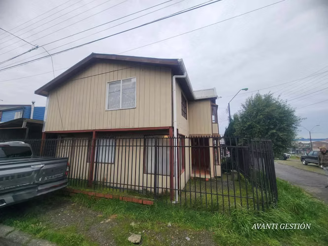 CASA SEGUNDO PISO DE ESQUINA EN PADRE HURTADO (68953)