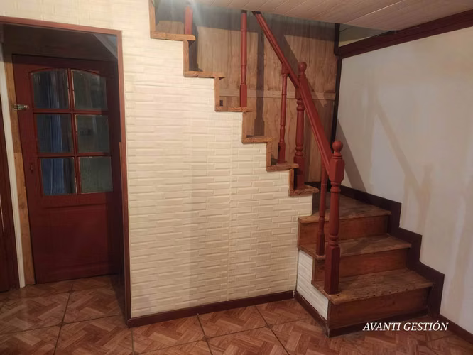 CASA SEGUNDO PISO DE ESQUINA EN PADRE HURTADO (68953)