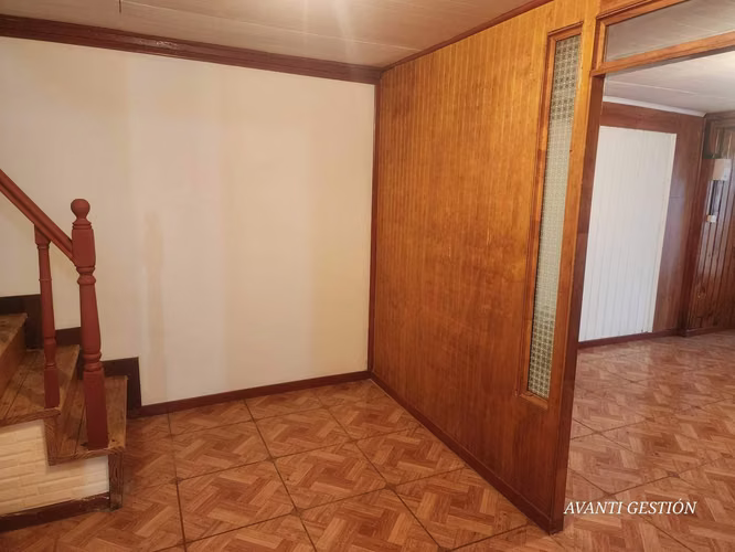 CASA SEGUNDO PISO DE ESQUINA EN PADRE HURTADO (68953)