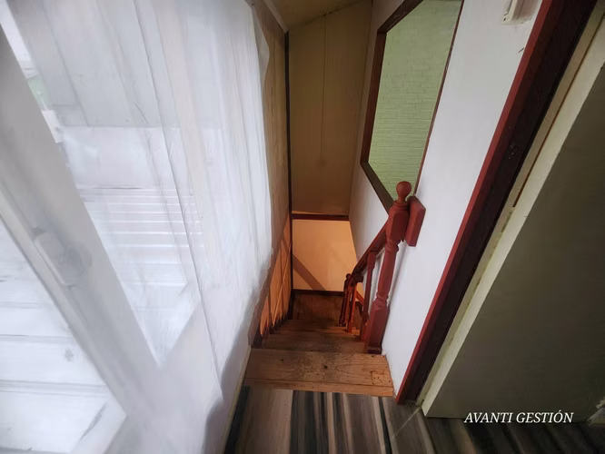 CASA SEGUNDO PISO DE ESQUINA EN PADRE HURTADO (68953)