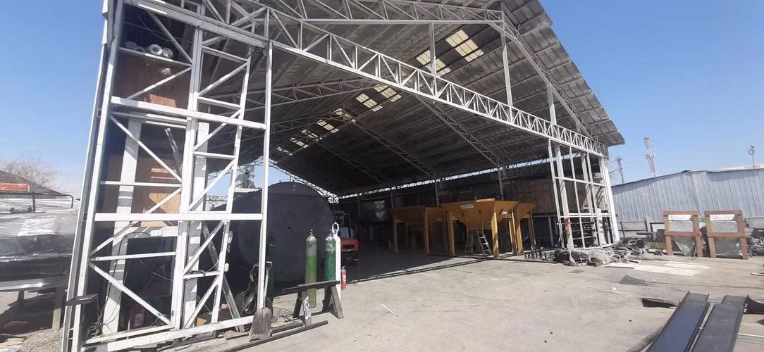 VENTA excelente propiedad industrial  (69271)