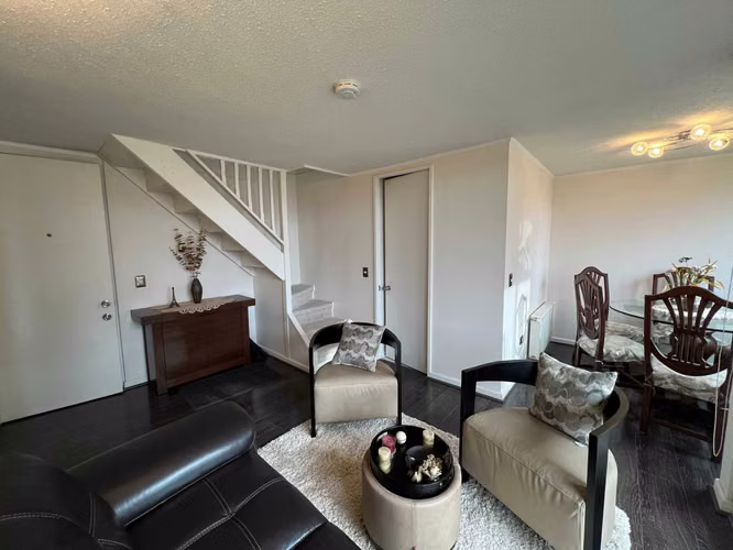 Departamento dúplex amoblado en venta (70083)