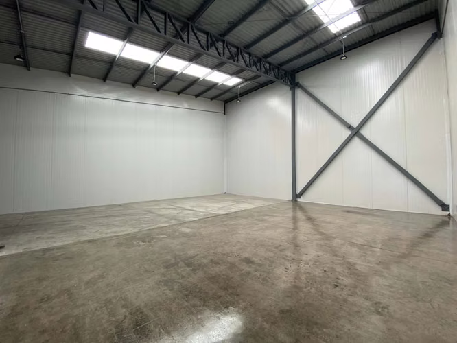 Arriendo de bodega en Puerto Varas, ruta 5 (70463)