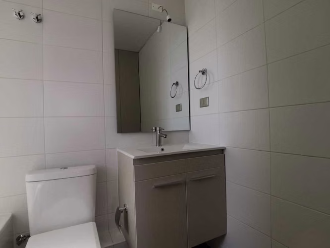 Mtro. Plaza de Maipú depto. en  venta 1d 1b (70893)