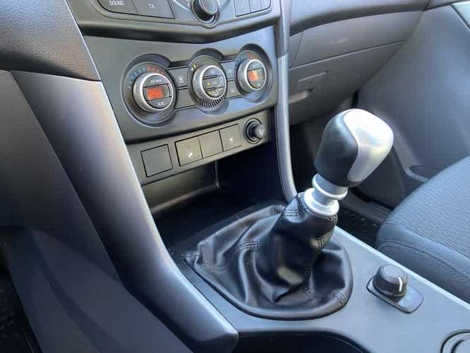 Mazda Bt-50 Bt-50 2.2 Dc 4x4 Sdx Abs Ds 2022 - Imagen 13