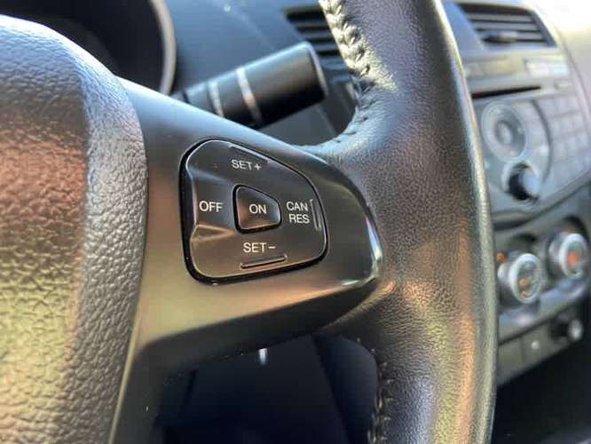 Mazda Bt-50 Bt-50 2.2 Dc 4x4 Sdx Abs Ds 2022 - Imagen 11
