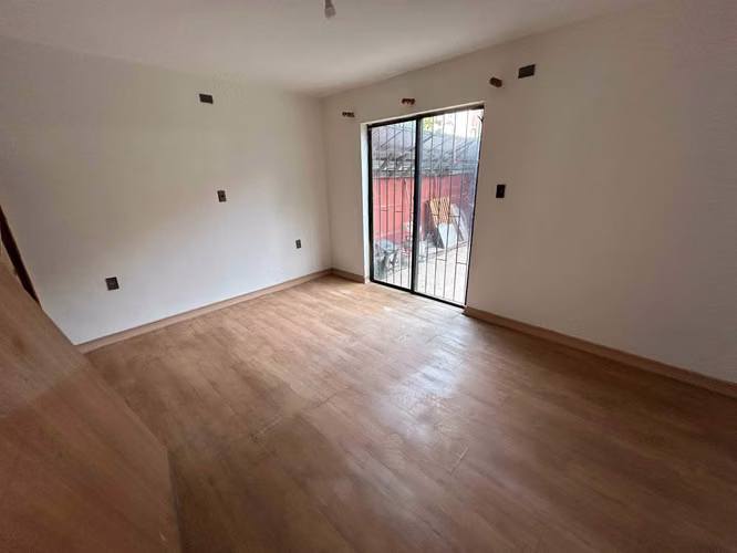 Casa de 4d y 2b  (72149)