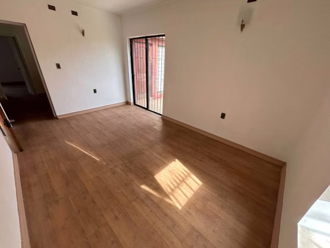 Casa de 4d y 2b  (72149)
