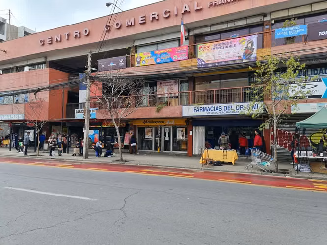 Venta como nuevo Local Caracol Franklin  (72130)