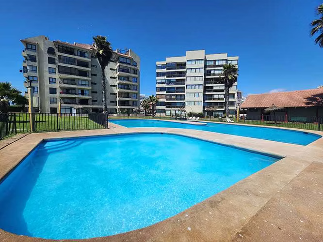 En Venta Dúplex 4D 3B Av. del Mar La Serena  (72603)