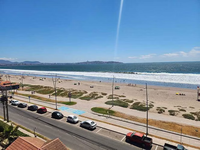 En Venta Dúplex 4D 3B Av. del Mar La Serena  (72603)