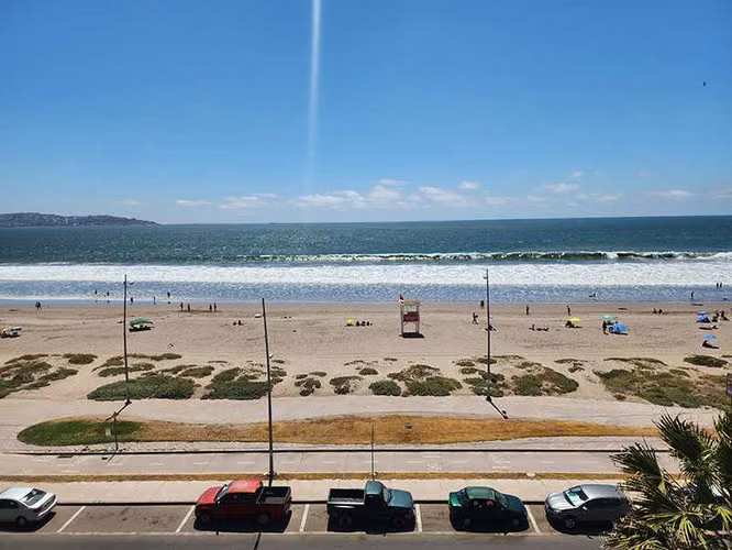 En Venta Dúplex 4D 3B Av. del Mar La Serena  (72603)