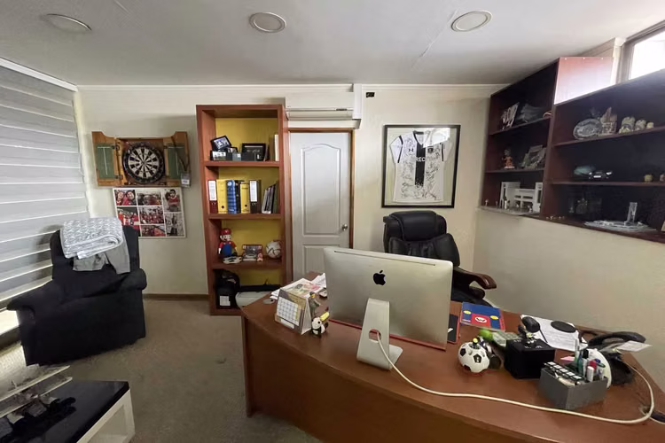 Oficinas con galpones de primer nivel (72596)