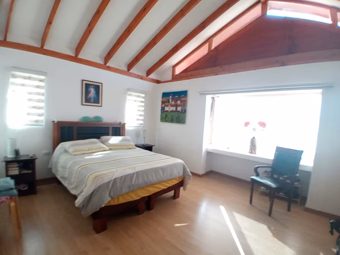 HERMOSA Y AMPLIA CASA EN PARCELA, CONDOMINIO BRISAS DEL ROMERO, LA SERENA