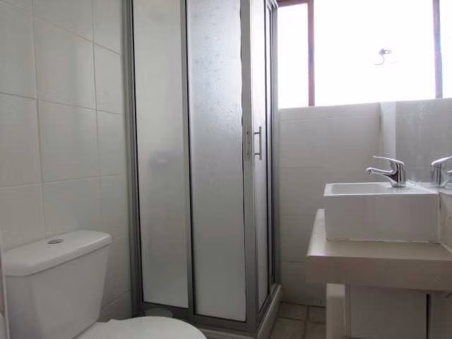 Cauquenes, local comercial 272 m2 (72923)