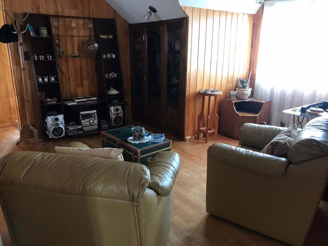 Excelente casa familiar en parcela (72913)