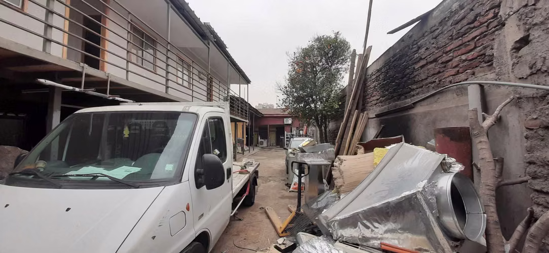 PROPIEDAD  BARRIO COMERCIAL 10 DE JULIO (74977)