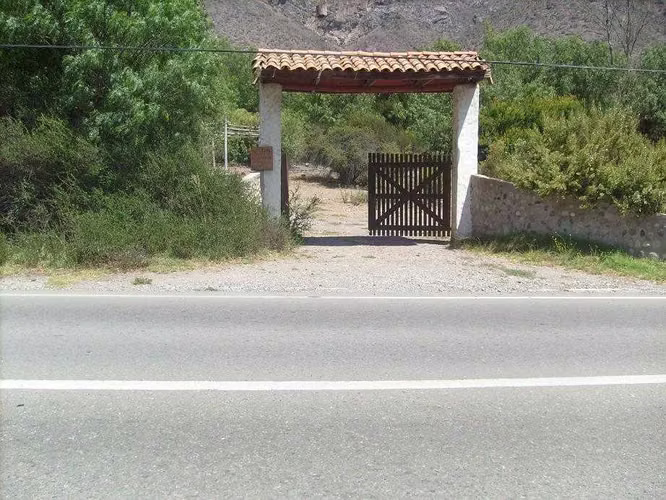 Cercano cafetería el Maitén  (74701)