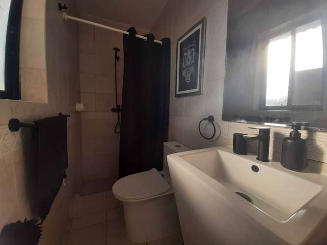 Remodelada con espectacular vista al mar (74624) - Imagen 18