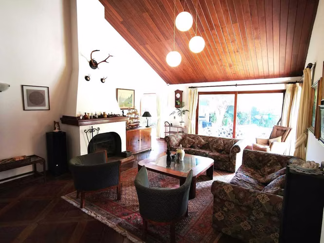AMPLIA Y LUMINOSA CASA EN VENTA//LAS CONDES (74604)