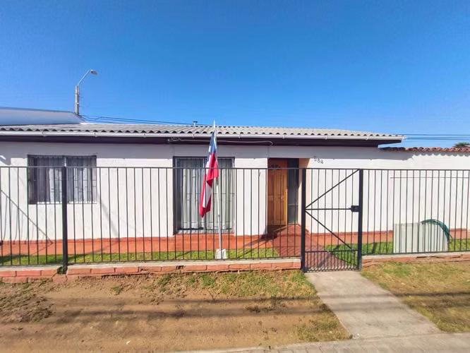 Se vende linda y solida casa  (74416)