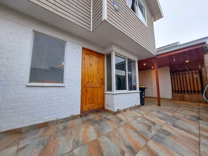 Maipú, Se vende casa en excelente estado. (73881)
