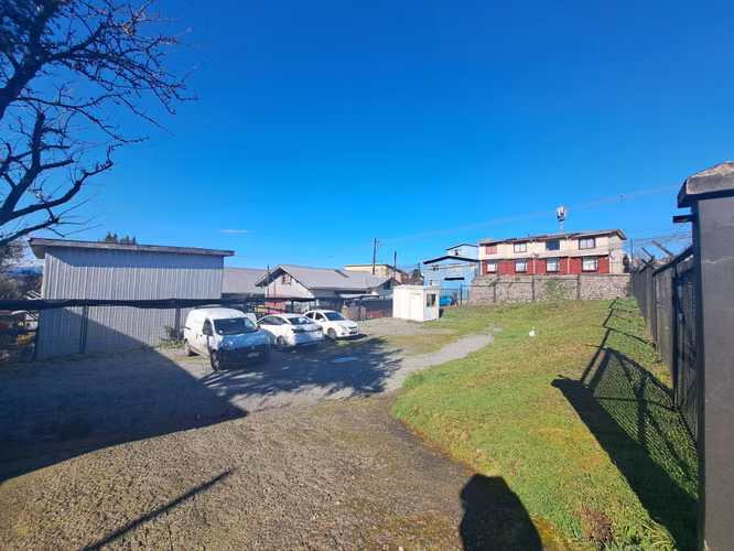 Venta amplia propiedad comercial (76027)