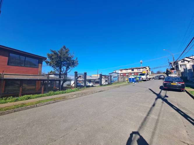 Venta amplia propiedad comercial (76027)