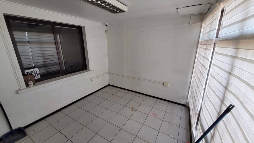 Gran oportunidad de inmueble comercial (76022)