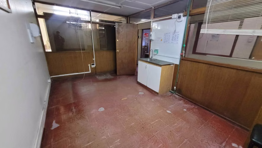 Gran oportunidad de inmueble comercial (76022)