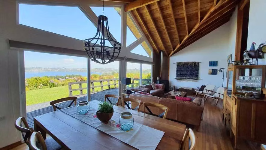 MARAVILLOSA CASA EN FRUTILLAR (75969)