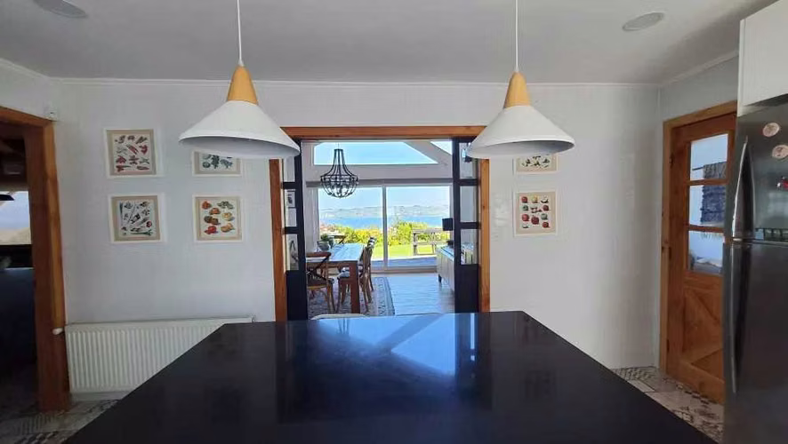 MARAVILLOSA CASA EN FRUTILLAR (75969)