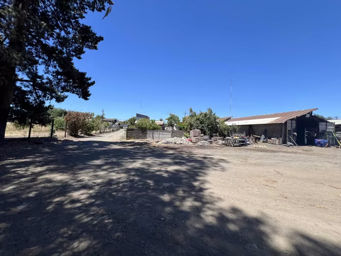Vendo terreno comercial, ideal para mall Chino, bodegas, etc.
