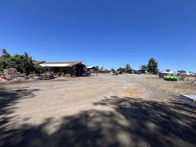 Vendo terreno comercial, ideal para mall Chino, bodegas, etc.
