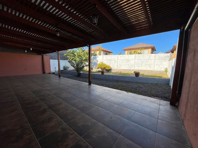 VENTA DE CASA RECIEN REMODELADA EN ISLA DE MAIPO - VALLE LA RESERVA 3D 3B 2E