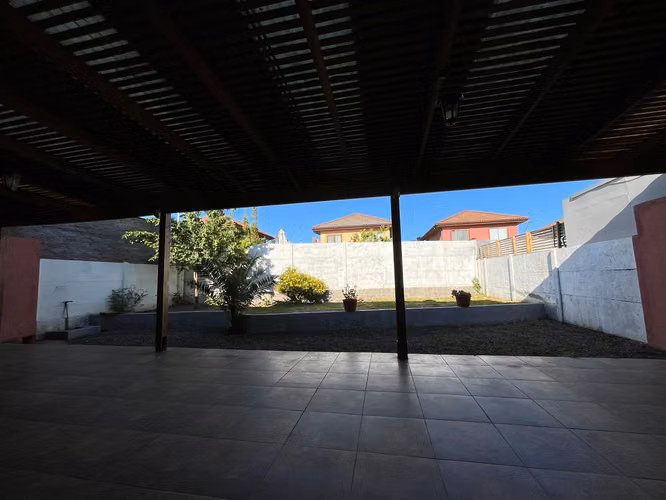 VENTA DE CASA RECIEN REMODELADA EN ISLA DE MAIPO - VALLE LA RESERVA 3D 3B 2E