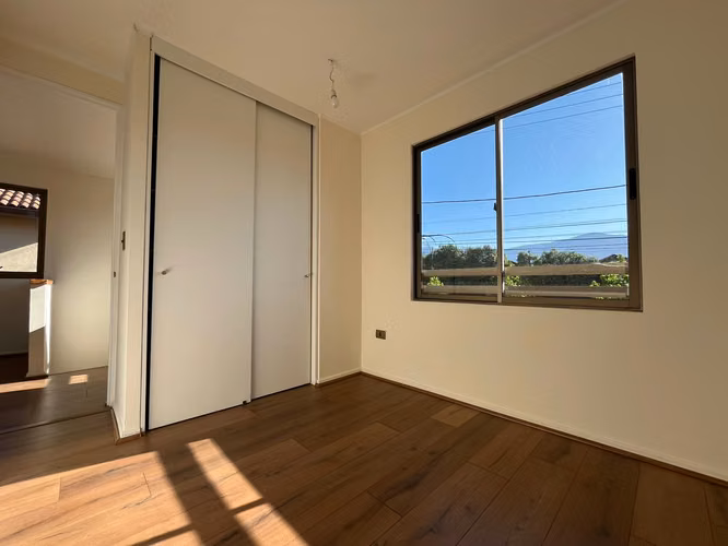 VENTA DE CASA RECIEN REMODELADA EN ISLA DE MAIPO - VALLE LA RESERVA 3D 3B 2E