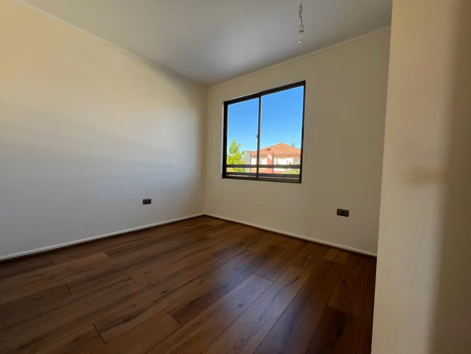 VENTA DE CASA RECIEN REMODELADA EN ISLA DE MAIPO - VALLE LA RESERVA 3D 3B 2E