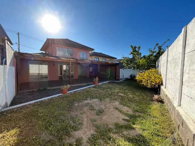 VENTA DE CASA RECIEN REMODELADA EN ISLA DE MAIPO - VALLE LA RESERVA 3D 3B 2E
