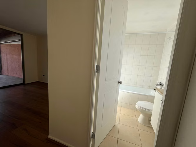 VENTA DE CASA RECIEN REMODELADA EN ISLA DE MAIPO - VALLE LA RESERVA 3D 3B 2E